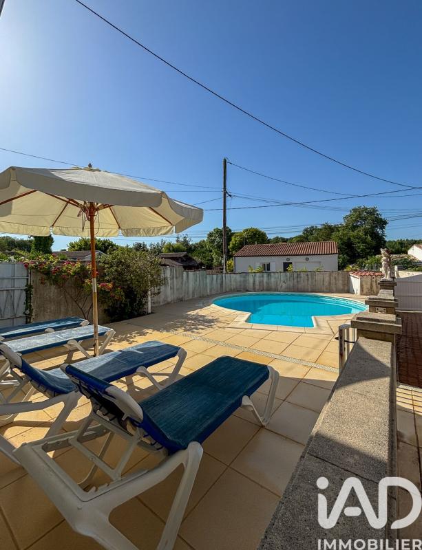 Maison 7 Pièce(s) Semussac