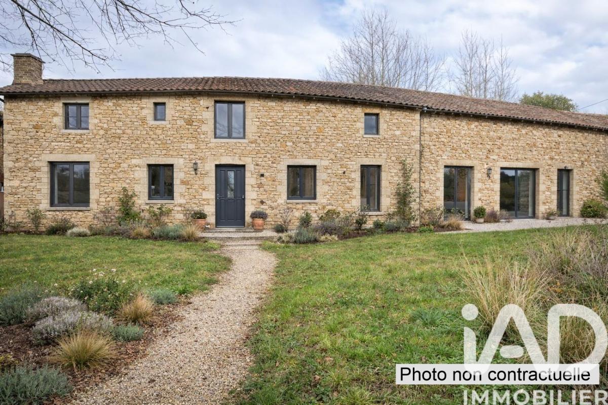 Maison 2 Pièce(s) La Magdeleine