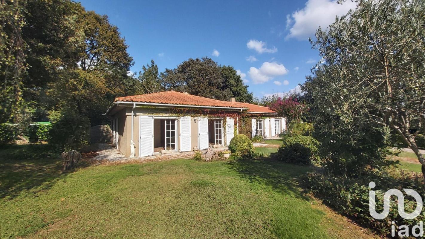 Maison 7 Pièce(s) Nieul-le-Dolent