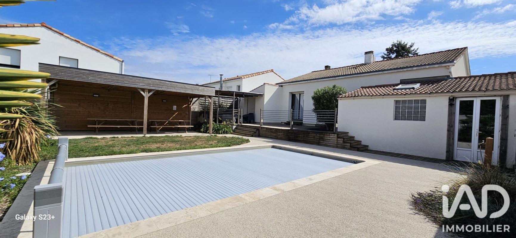 Maison 10 Pièce(s) Longeville-sur-Mer - Photo 1