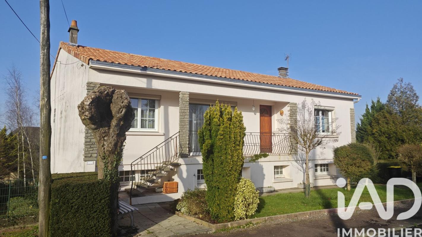 Maison 5 Pièce(s) L'Absie