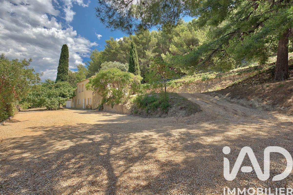 Propriété 6 Pièce(s) Ceyreste