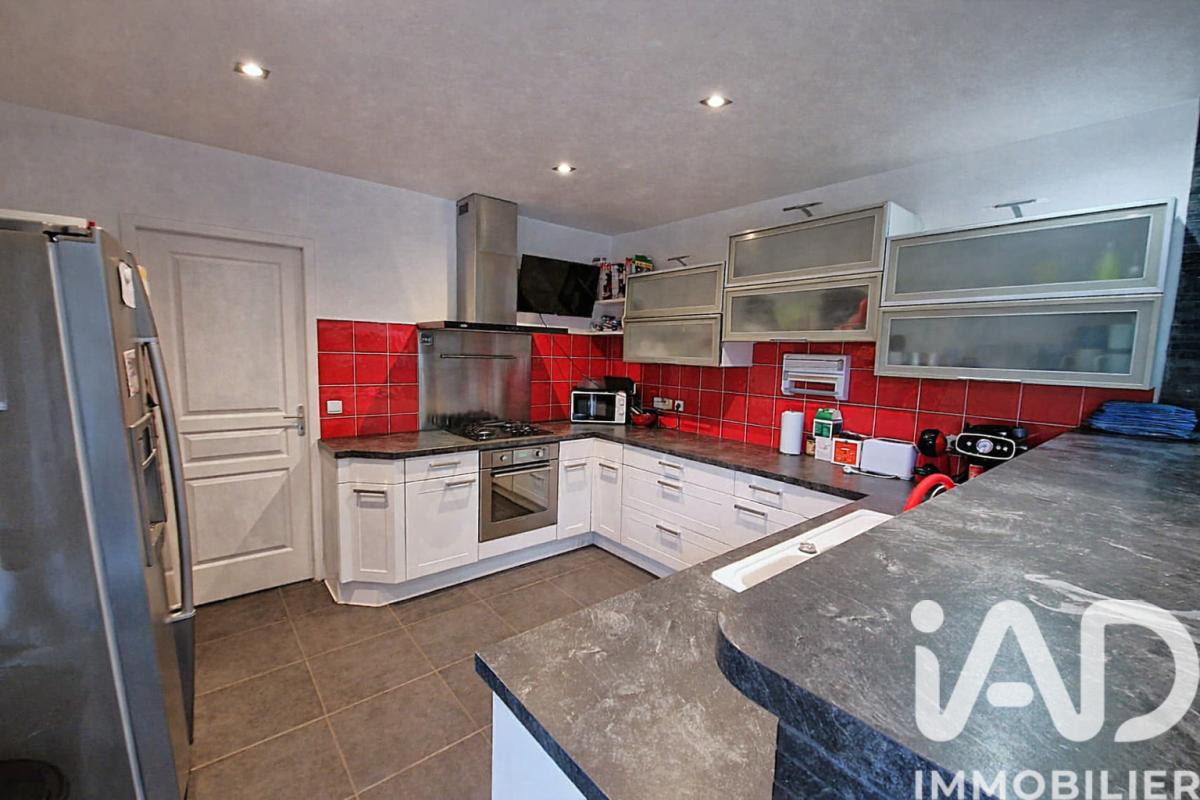 Maison 8 Pièce(s) Mandres-les-Roses - Photo 4