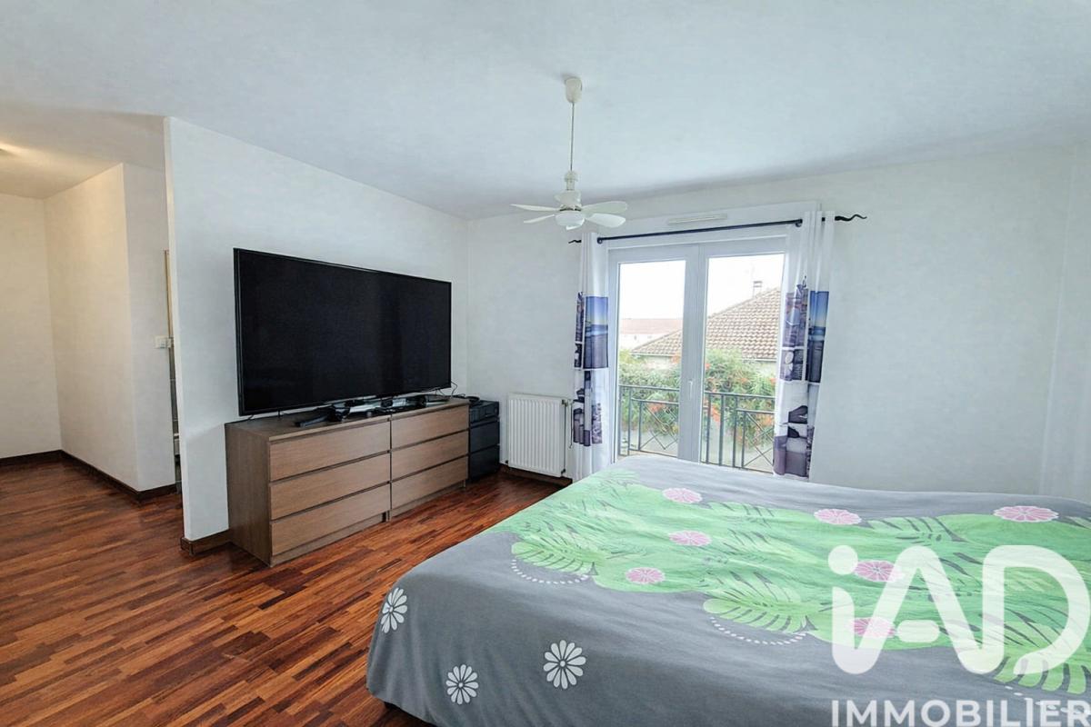 Maison 8 Pièce(s) Mandres-les-Roses - Photo 5