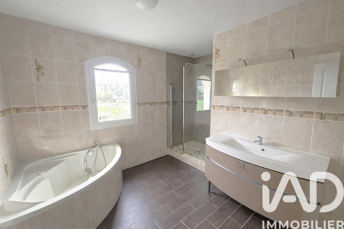 Maison 8 Pièce(s) Mandres-les-Roses - Photo 9
