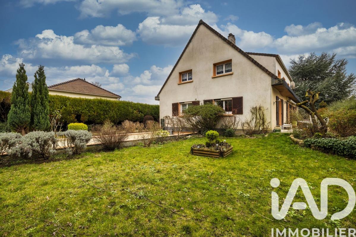 Maison 10 Pièce(s) Osny