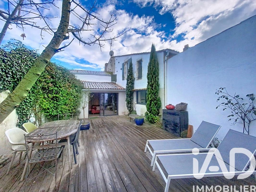 Maison de village 5 Pièce(s) Le Bois-Plage-en-Ré