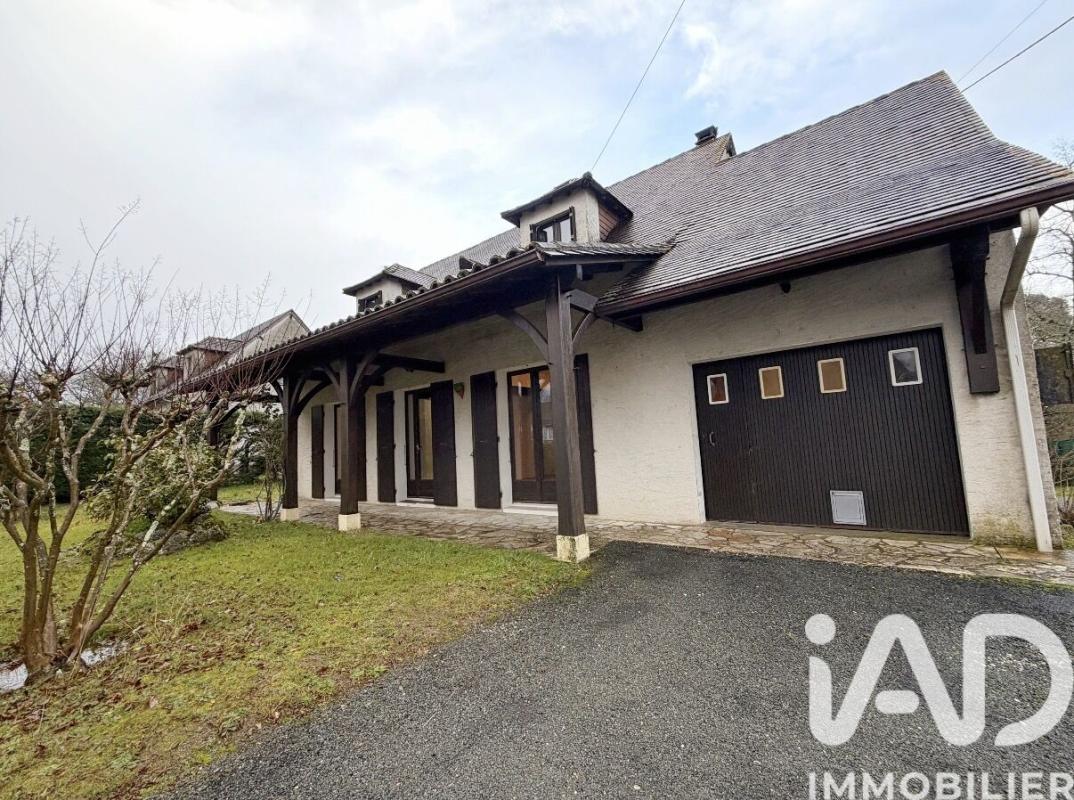 Maison 4 Pièce(s) Saint-Barthélemy-de-Bellegarde