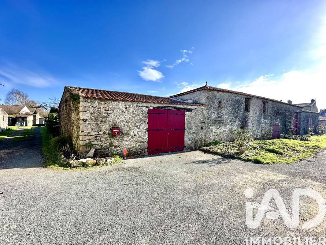 Ferme 2 Pièce(s) Beaufou