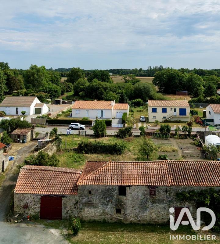 Ferme 2 Pièce(s) Beaufou