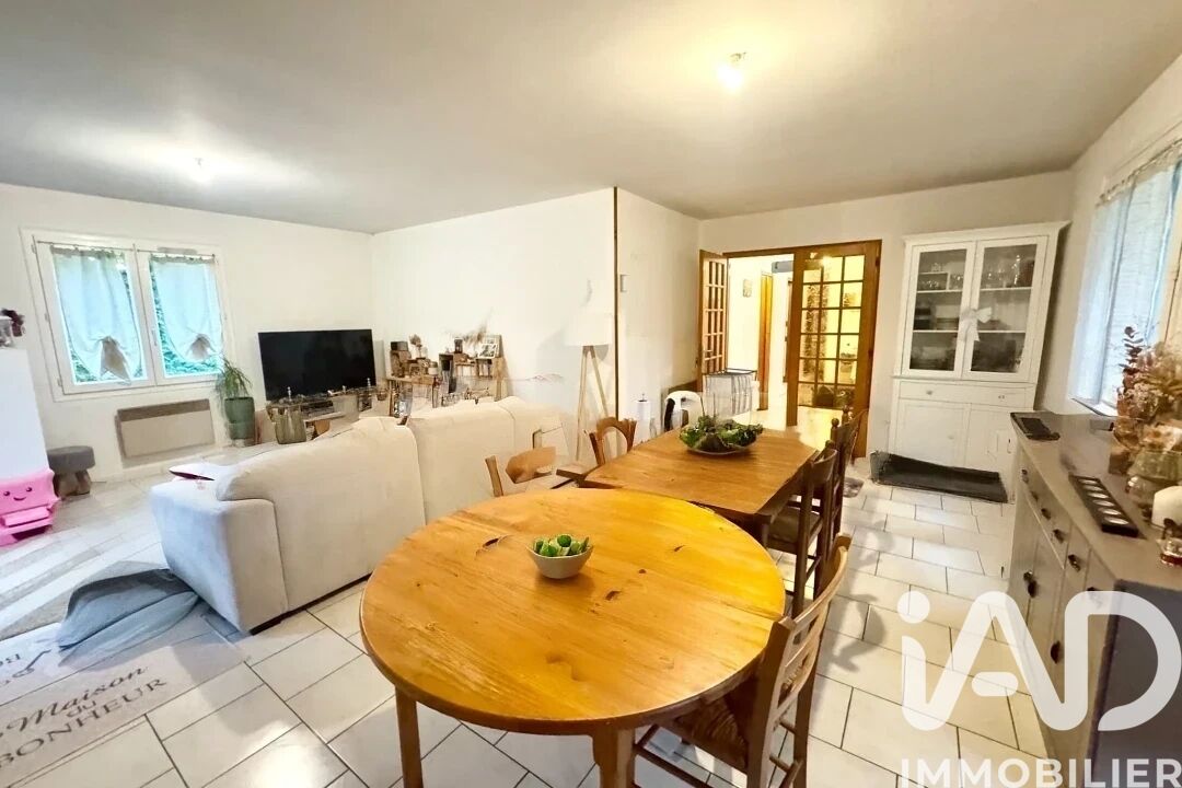 Maison 5 Pièce(s) Barbezieux-Saint-Hilaire