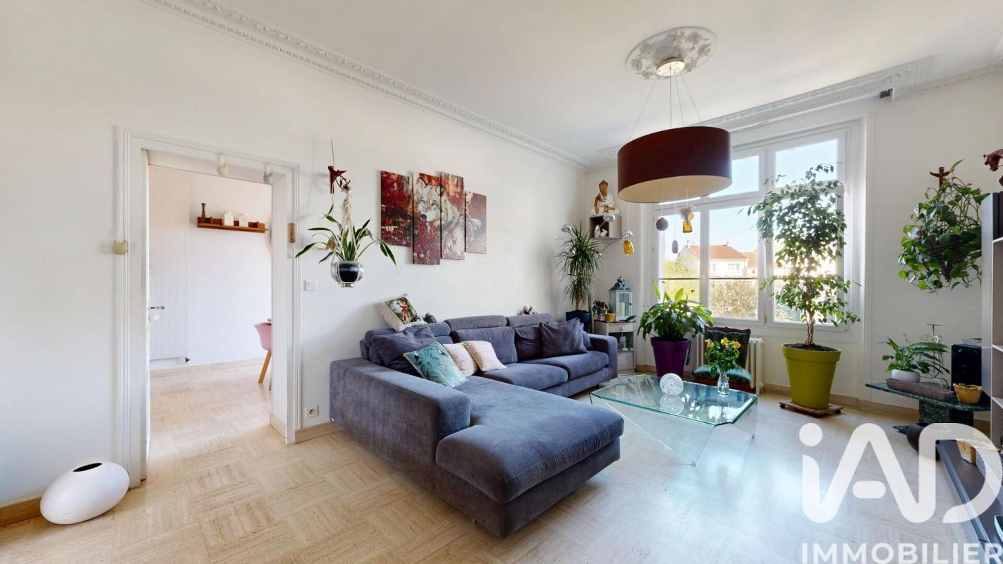 Maison 8 Pièce(s) Le May-sur-Èvre