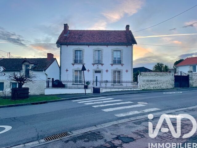 Propriété 6 Pièce(s) Jaunay-Marigny