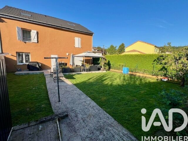 Maison 8 Pièce(s) Cosnes-et-Romain