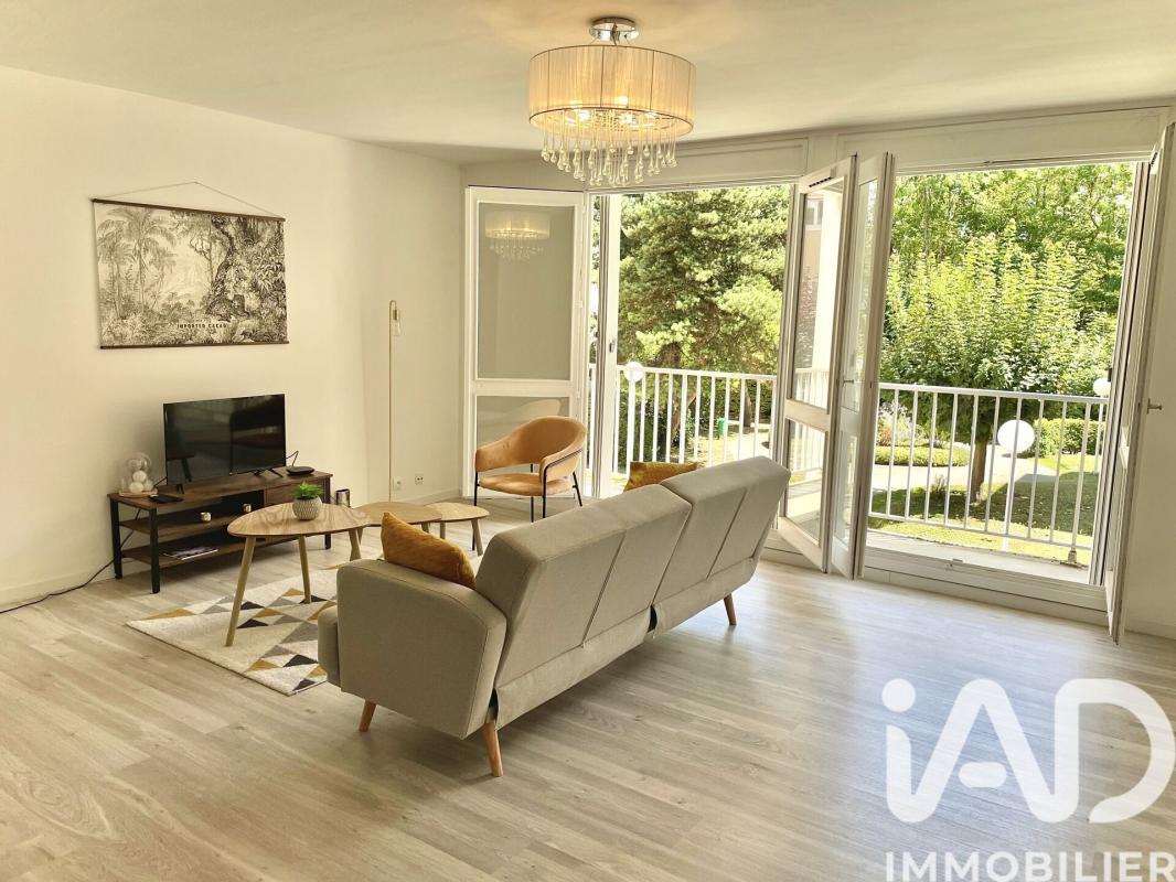 Appartement 4 Pièce(s) Montigny-le-Bretonneux