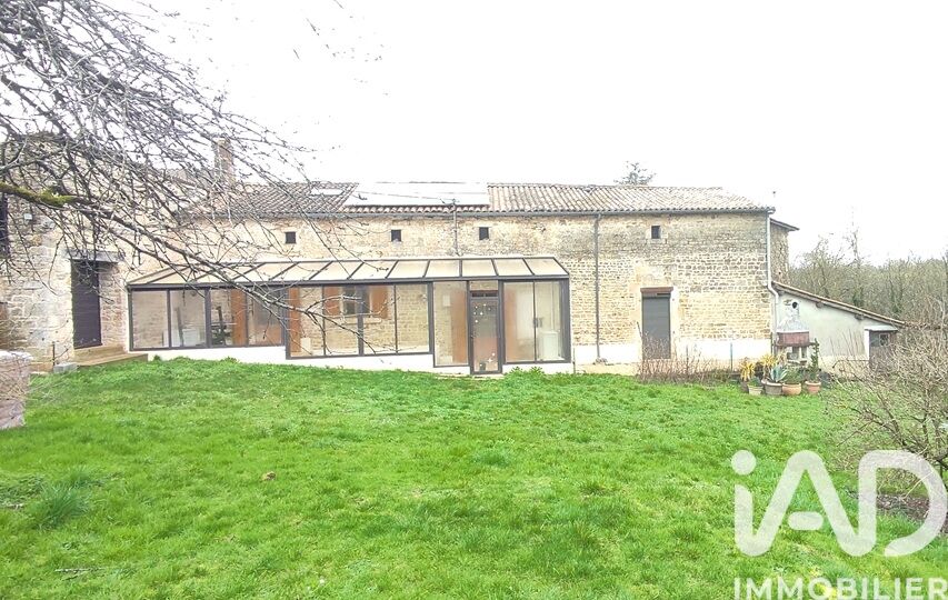 Maison 6 Pièce(s) Aigondigné - Photo 1