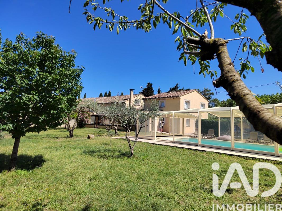 Ferme 8 Pièce(s) Camaret-sur-Aigues