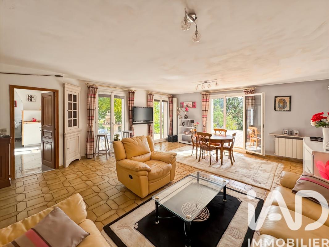 Maison 8 Pièce(s) Villejust