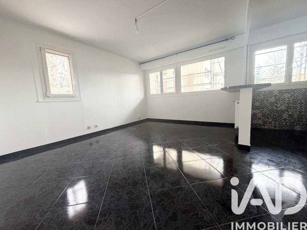 Appartement 2 Pièce(s) Janvry