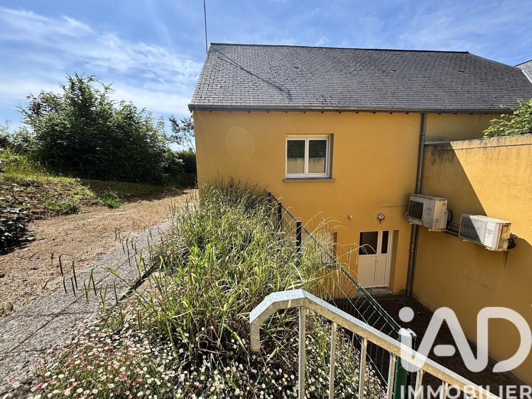 Immeuble  Saint-Denis-de-Gastines