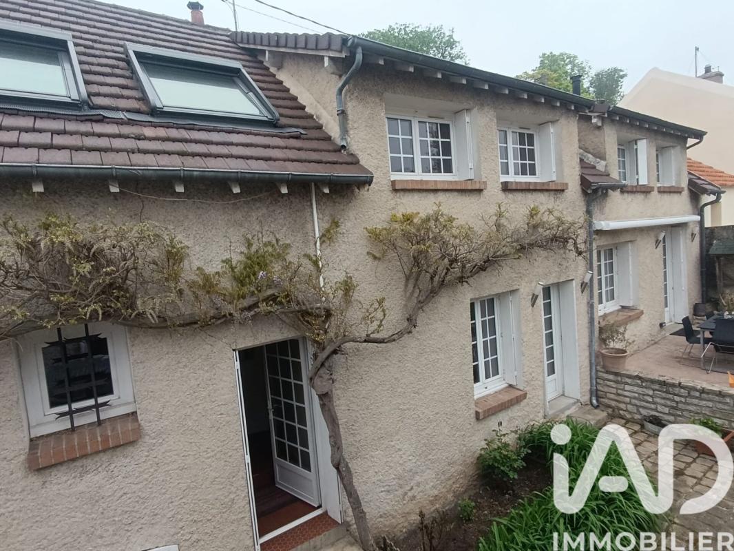 Maison longère 6 Pièce(s) Saintry-sur-Seine