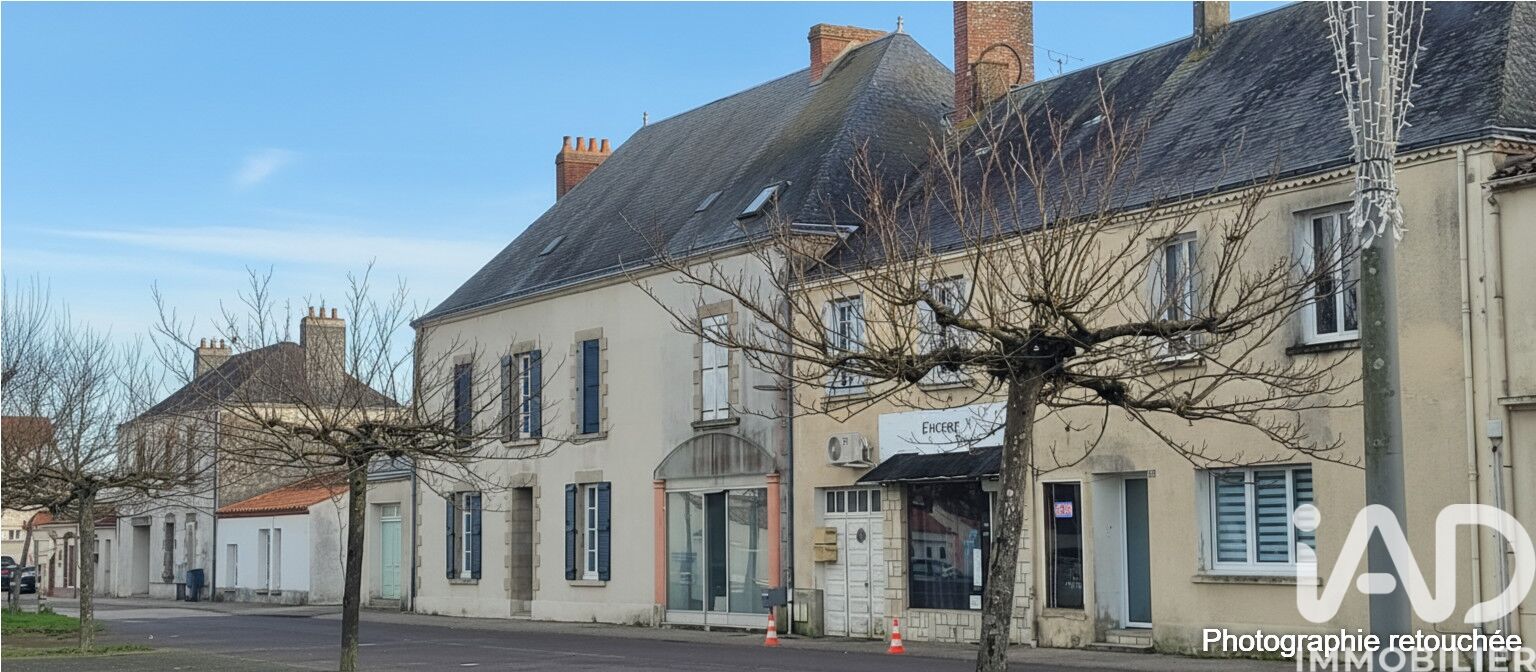 Maison de ville 7 Pièce(s) Nieul-le-Dolent