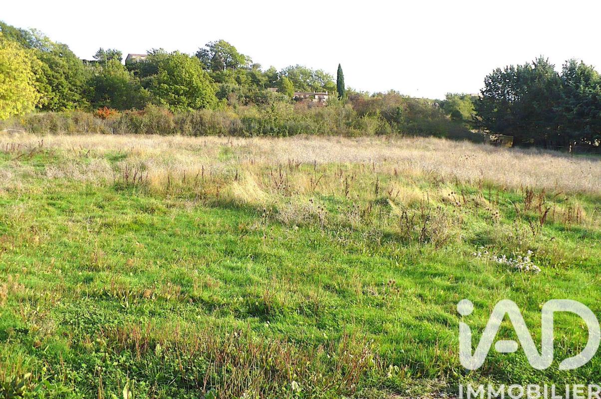 Terrain  Pierrevert