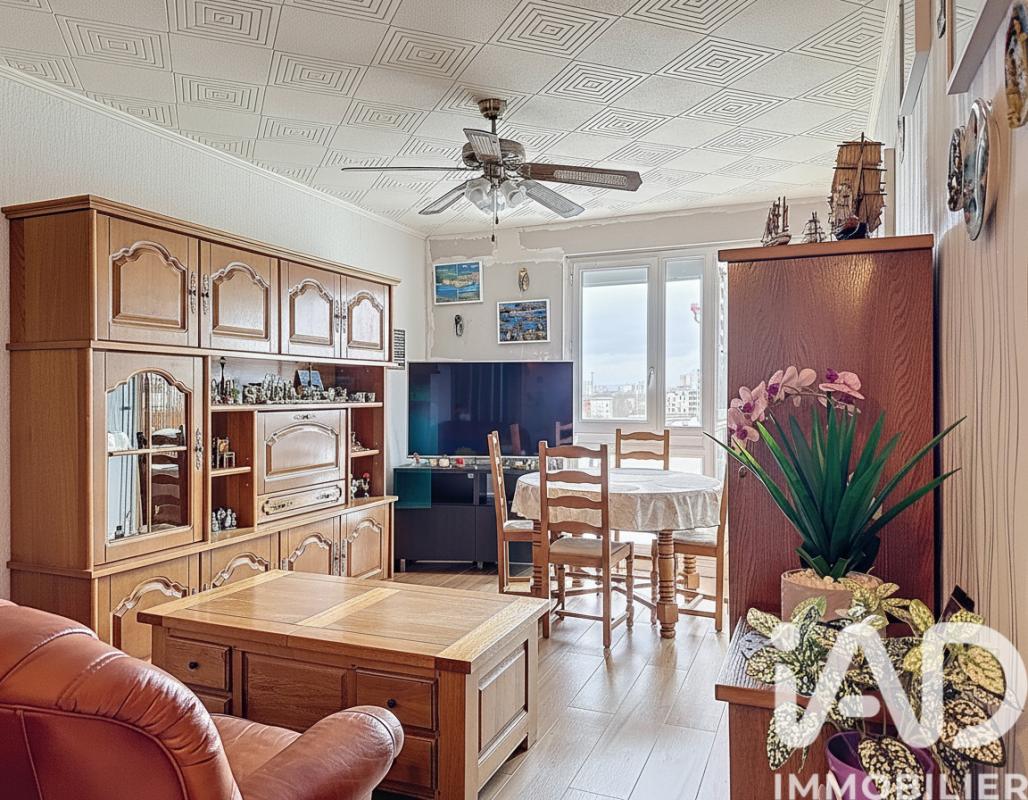 Appartement 3 Pièce(s) Villeneuve-la-Garenne