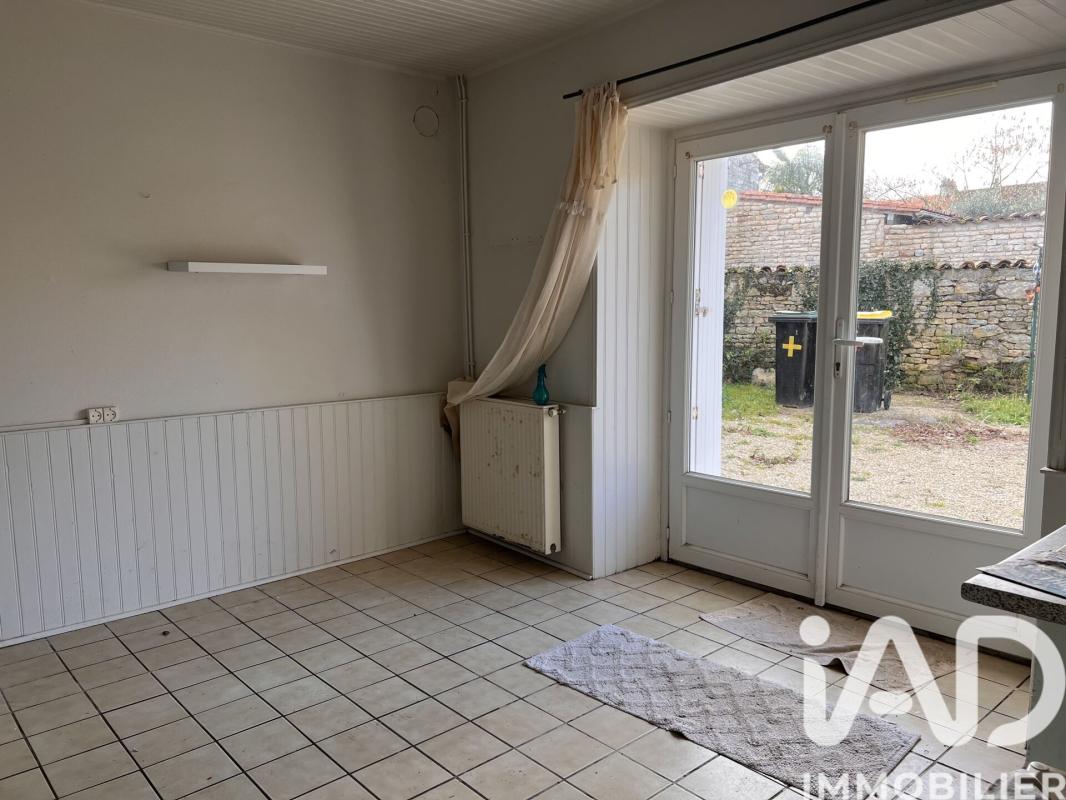Maison 5 Pièce(s) Salles-de-Villefagnan - Photo 3