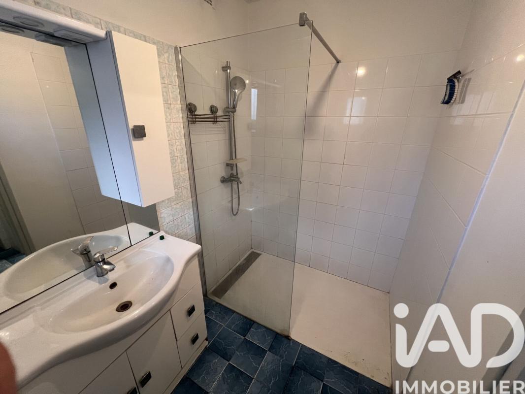 Maison 5 Pièce(s) Salles-de-Villefagnan - Photo 9