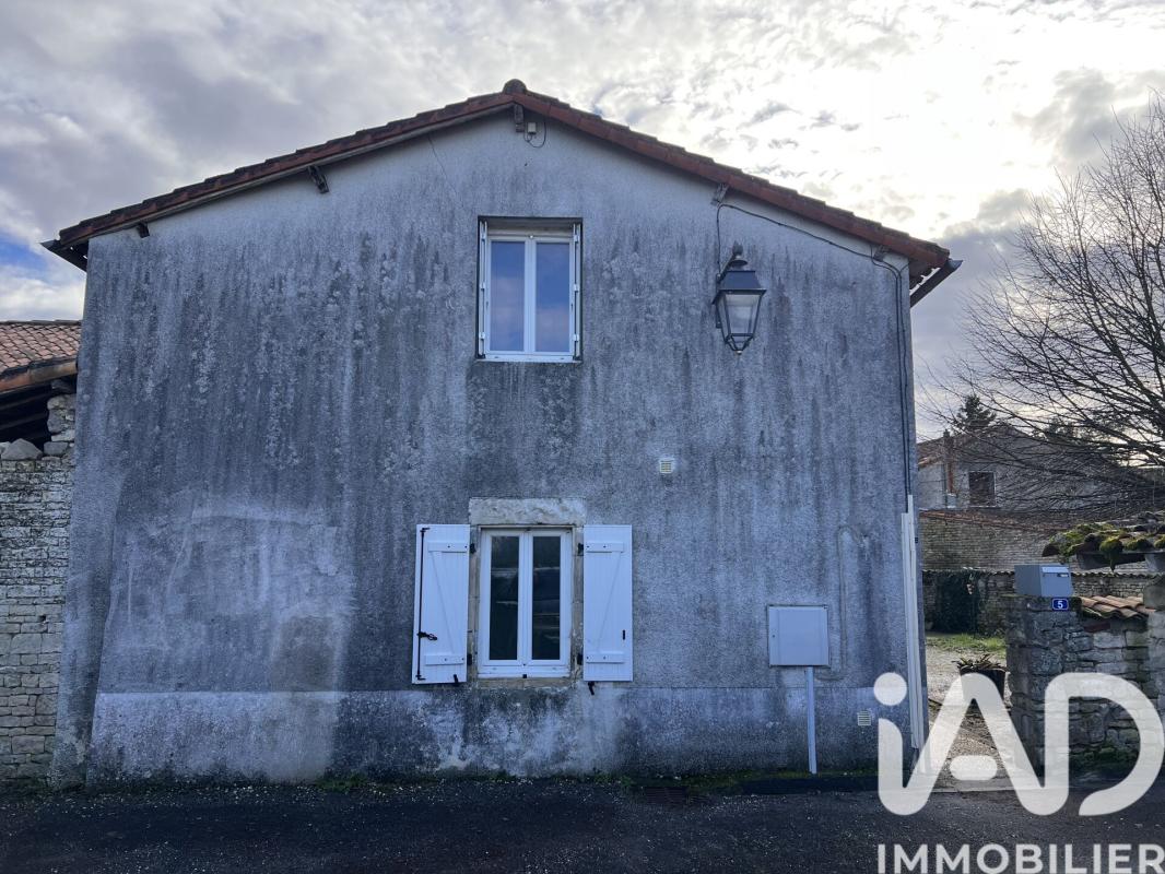 Maison 5 Pièce(s) Salles-de-Villefagnan - Photo 24