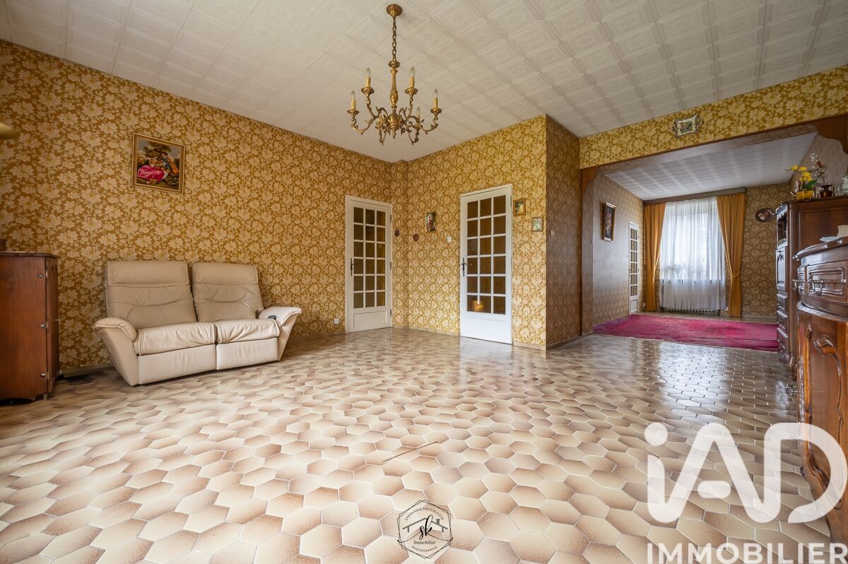 Maison 8 Pièce(s) Crusnes