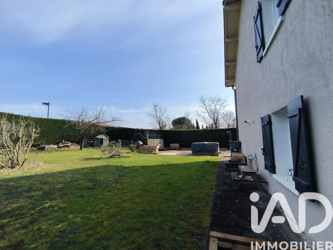 Maison 8 Pièce(s) Arnas