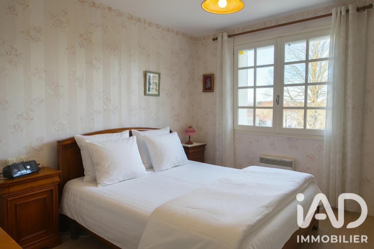 Maison 8 Pièce(s) Chasseneuil-sur-Bonnieure - Photo 5