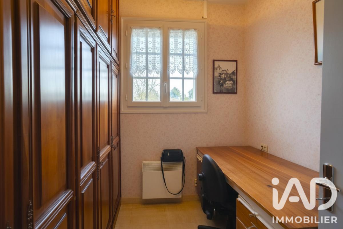 Maison 8 Pièce(s) Chasseneuil-sur-Bonnieure - Photo 10