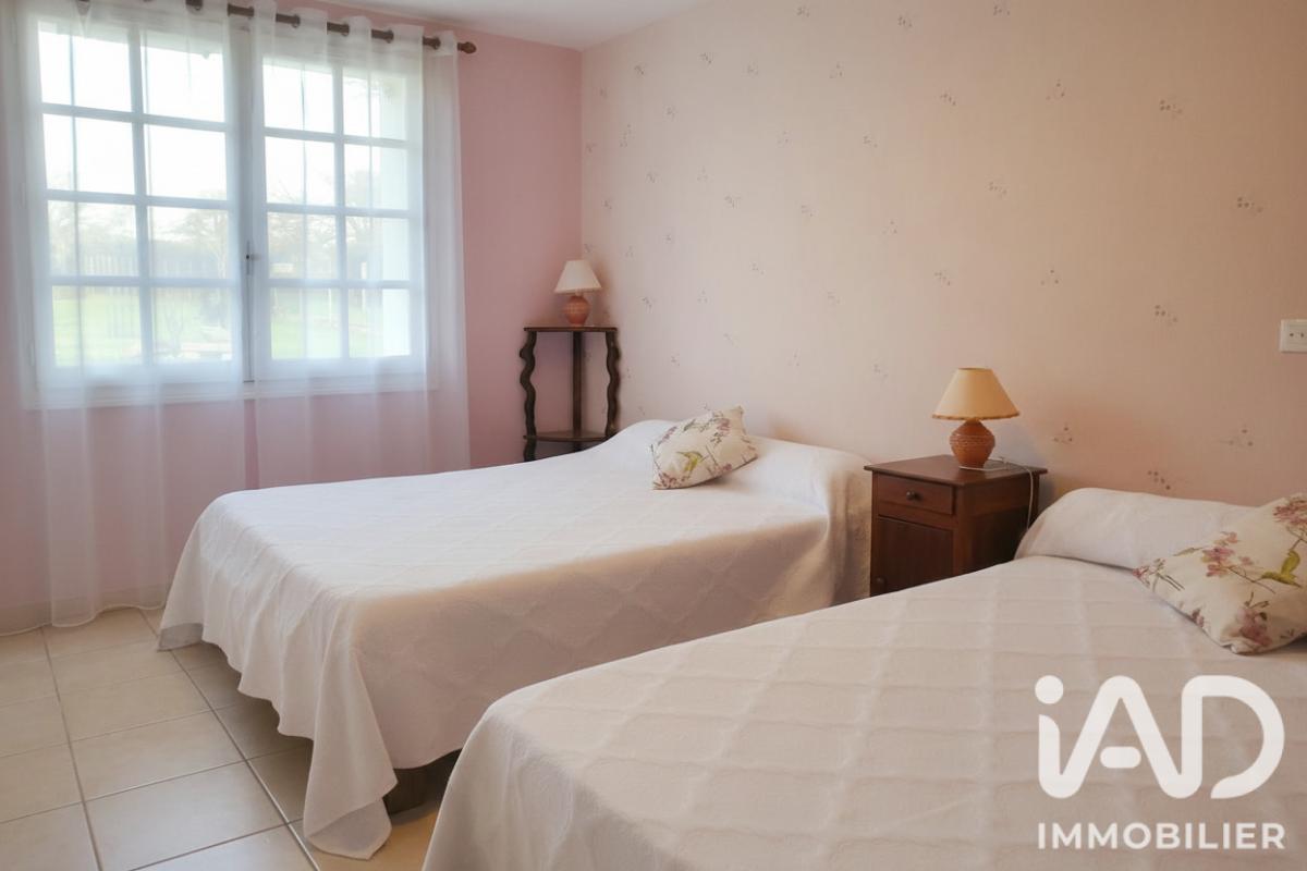 Maison 8 Pièce(s) Chasseneuil-sur-Bonnieure - Photo 16