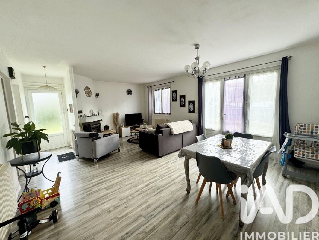 Maison 4 Pièce(s) La Couronne