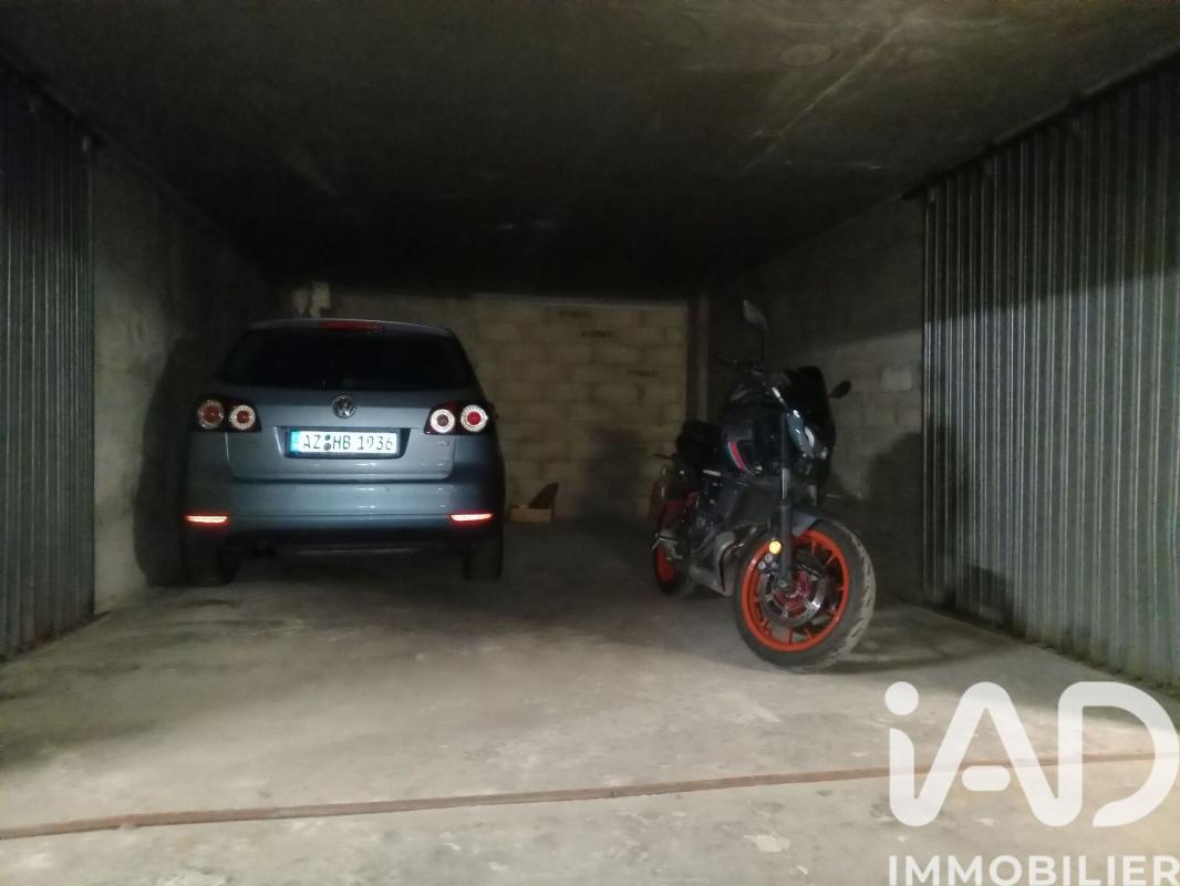 Parking  Paris 18eme Arrondissement