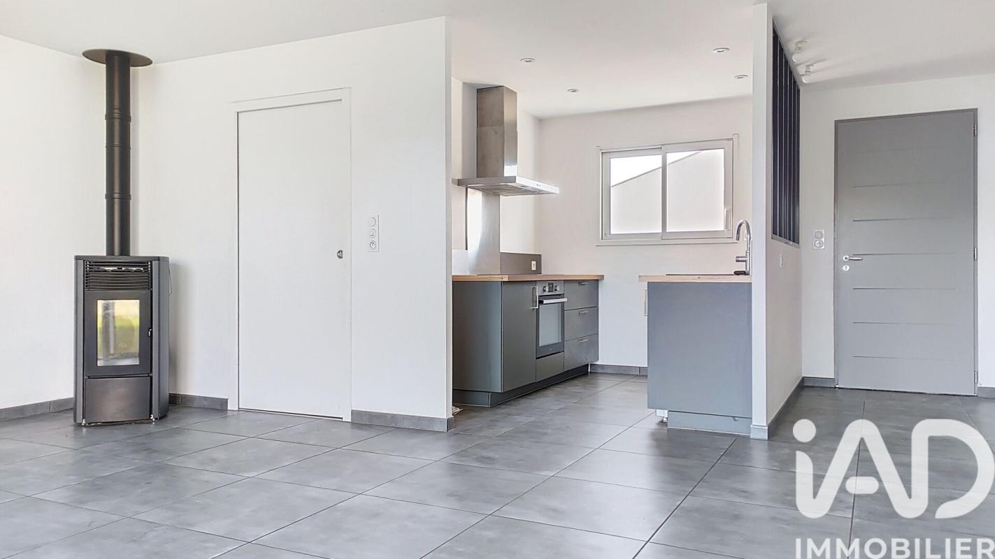 Maison 4 Pièce(s) Ferrières