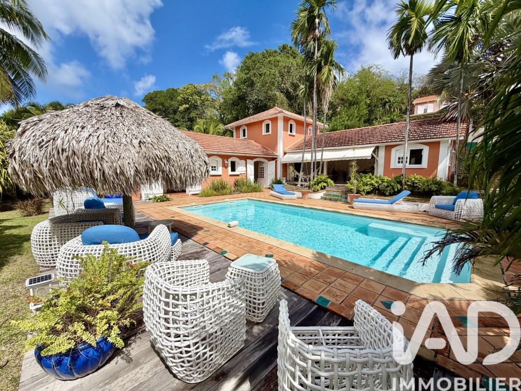 Maison 5 Pièce(s) Le François