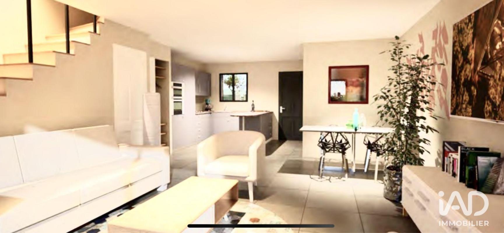 Maison 4 Pièce(s) Fayence