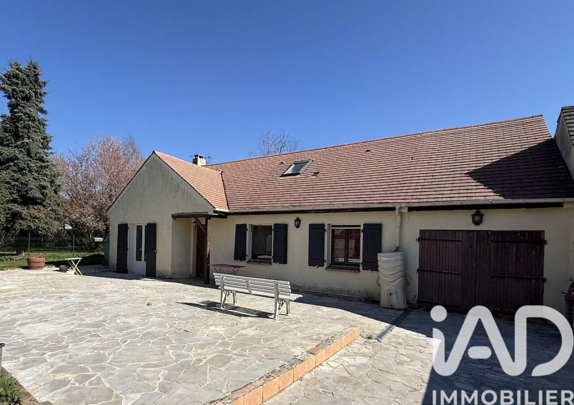 Maison 7 Pièce(s) Machault