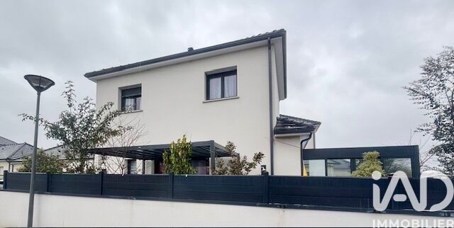 Maison 5 Pièce(s) Sauvagnon