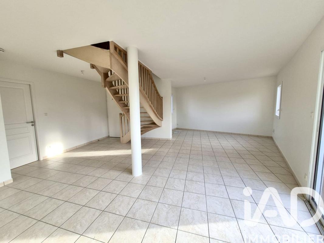 Maison 4 Pièce(s) Bellevigny