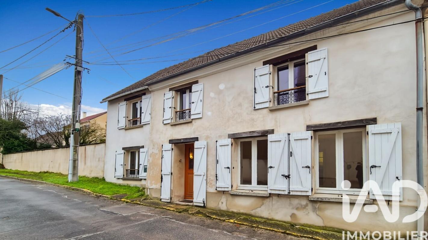 Maison 6 Pièce(s) Crécy-la-Chapelle - Photo 1
