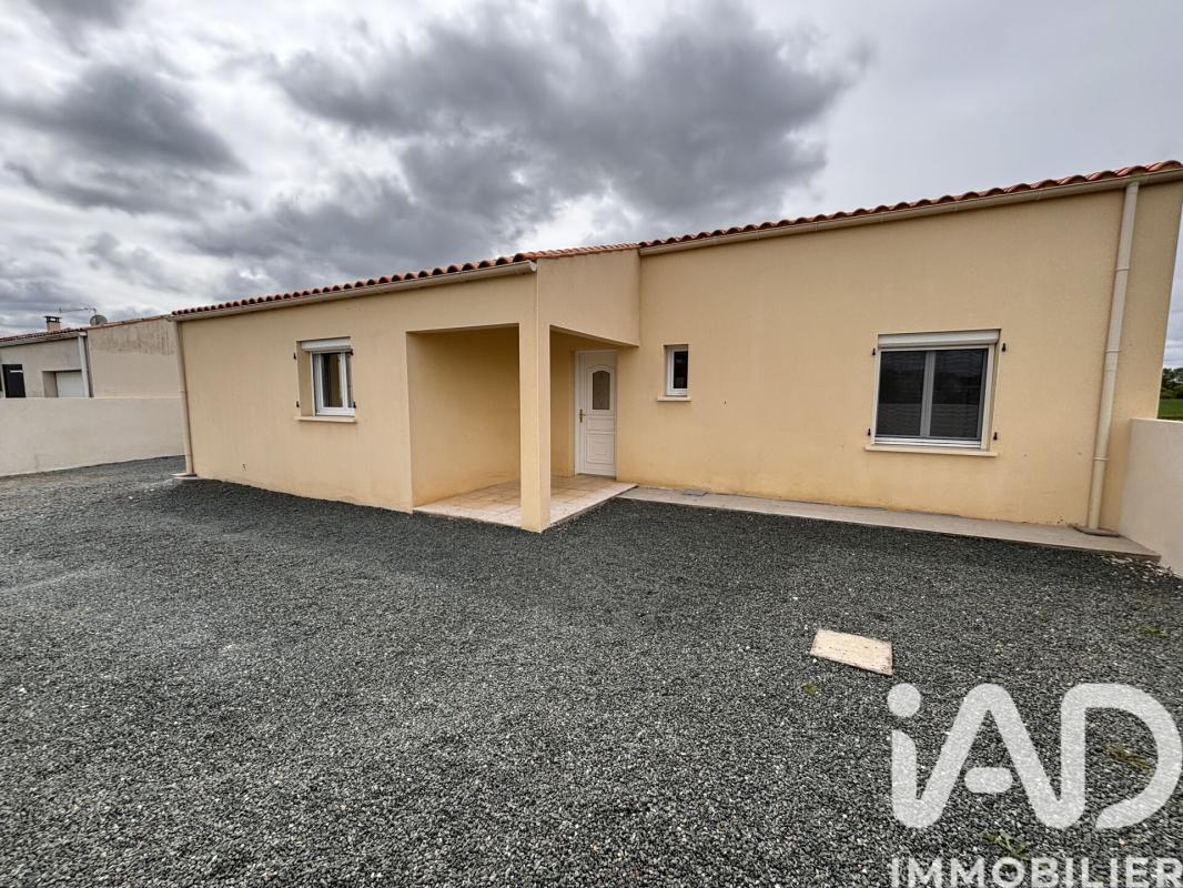 Maison 5 Pièce(s) Benon
