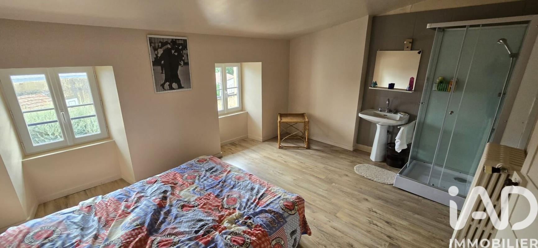 Maison 8 Pièce(s) Valence-en-Poitou - Photo 18