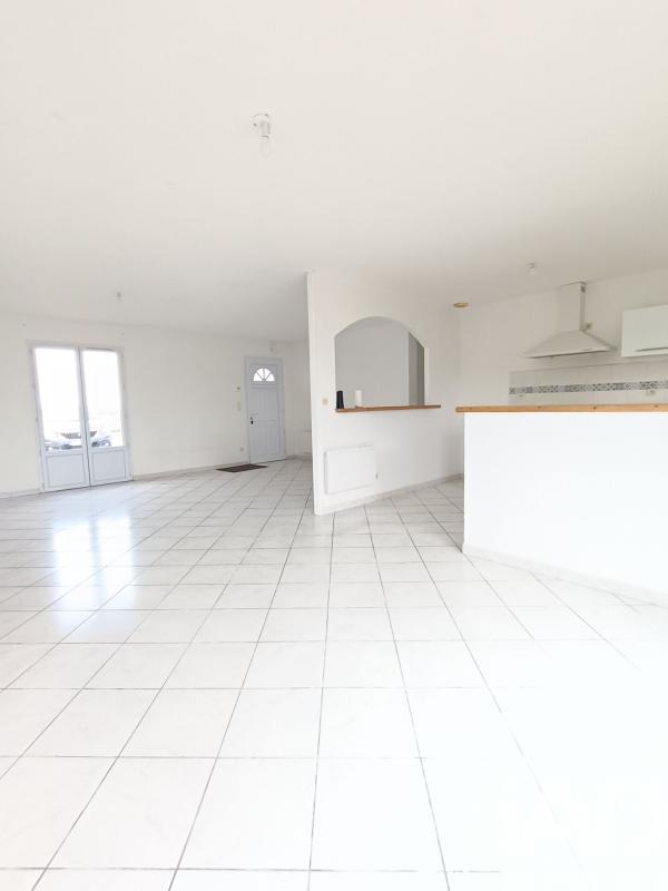 Maison 4 Pièce(s) Saint-Cyr-du-Doret