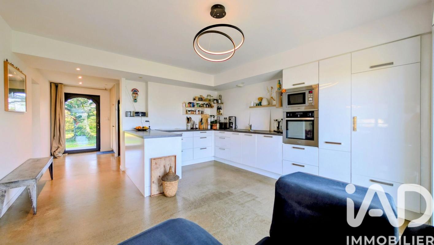 Maison 8 Pièce(s) Locminé