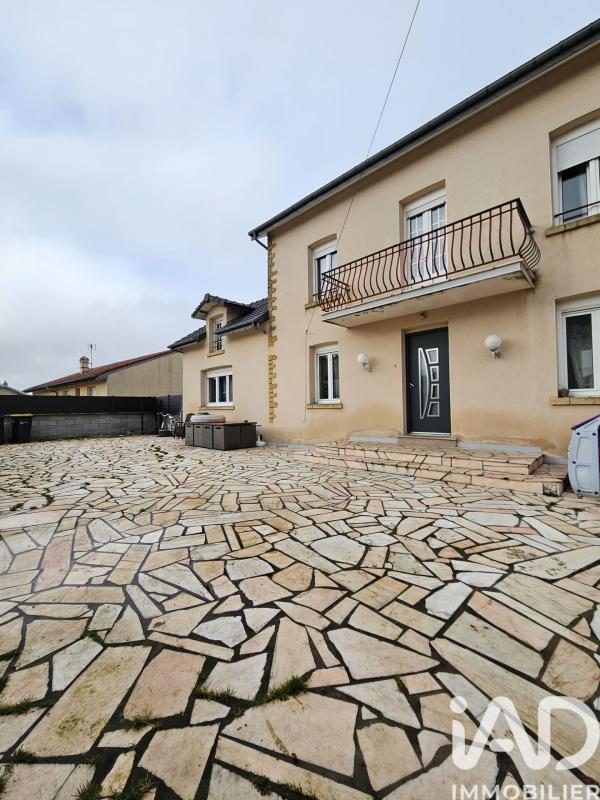 Triplex 4 Pièce(s) Cosnes-et-Romain